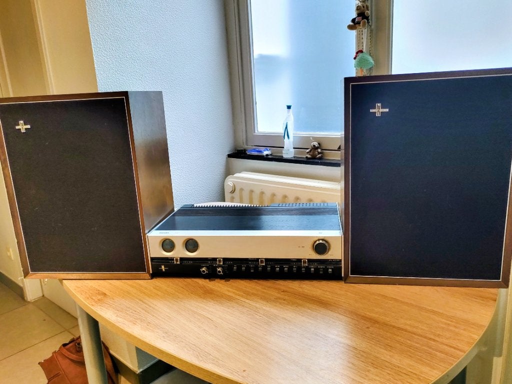 PHILIPS 561 en PHILIPS 22 RH 496., Audio, Tv en Foto, Ophalen, Philips
