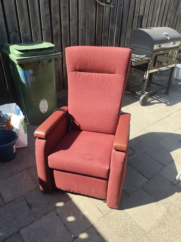Relax stoel (Elektrisch) + Kussen, Ophalen, 50 tot 75 cm