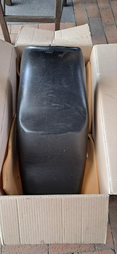 Buddy seat, Motoren, Ophalen
