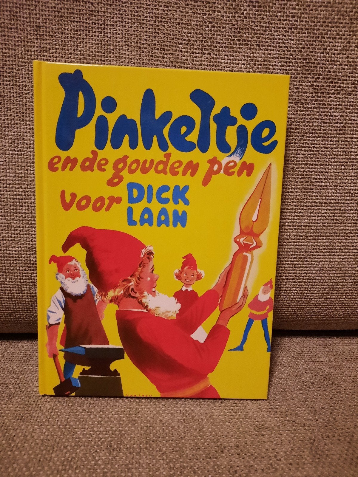 Pinkeltje en de gouden pen - Dick Laan (Kinderboek), Ophalen of Verzenden, Gelezen, Dick Laan, Fictie algemeen