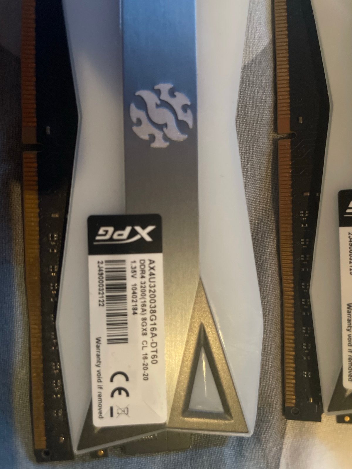 XPG Spectrix D60G DDR4 RGB RAM - 16GB (2x8GB) 3200MHz, Computers en Software, RAM geheugen, DDR4, Ophalen of Verzenden, Zo goed als nieuw