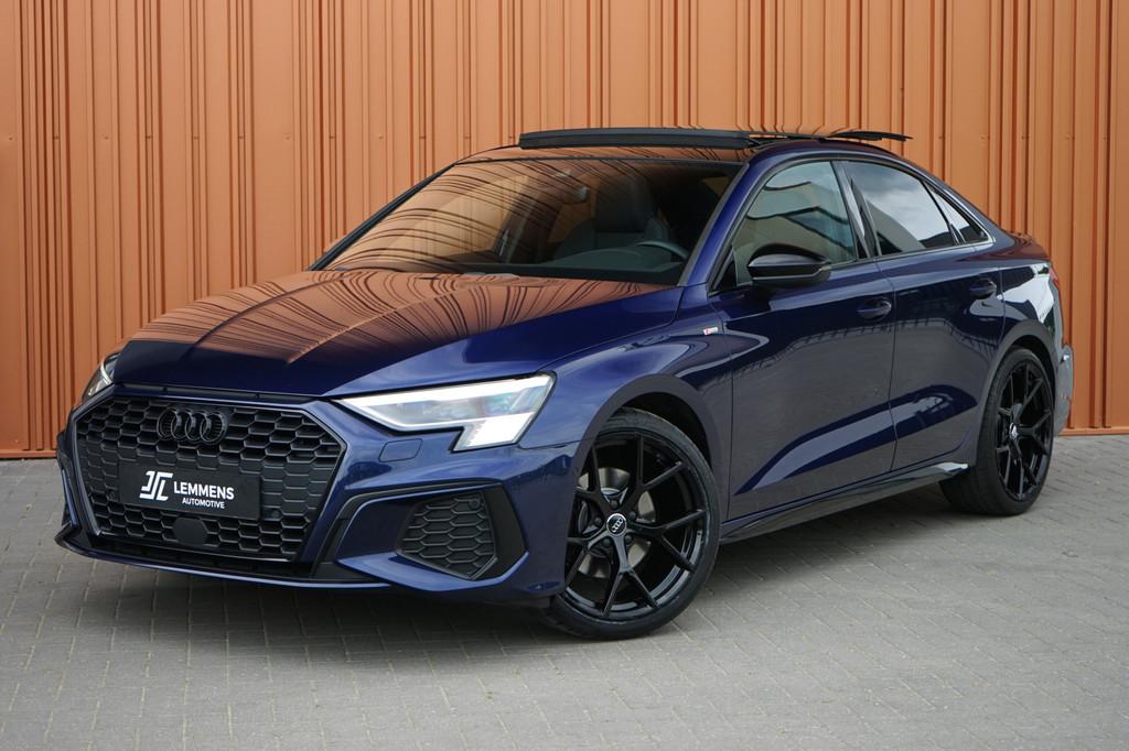 Audi A3 Limousine 35 TFSI S edition Panodak Matrix RS stoele, Auto's, Audi, Automaat, 4 cilinders, 150 pk, Blauw