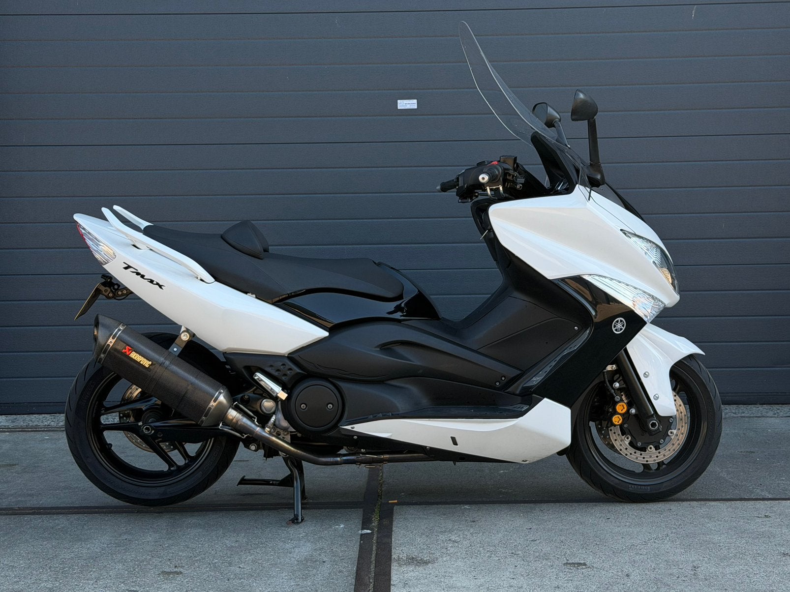 YAMAHA TMAX 500 AKRAPOVIC, Gebruikt, Particulier, Minimaal motorrijbewijs A2, Automaat
