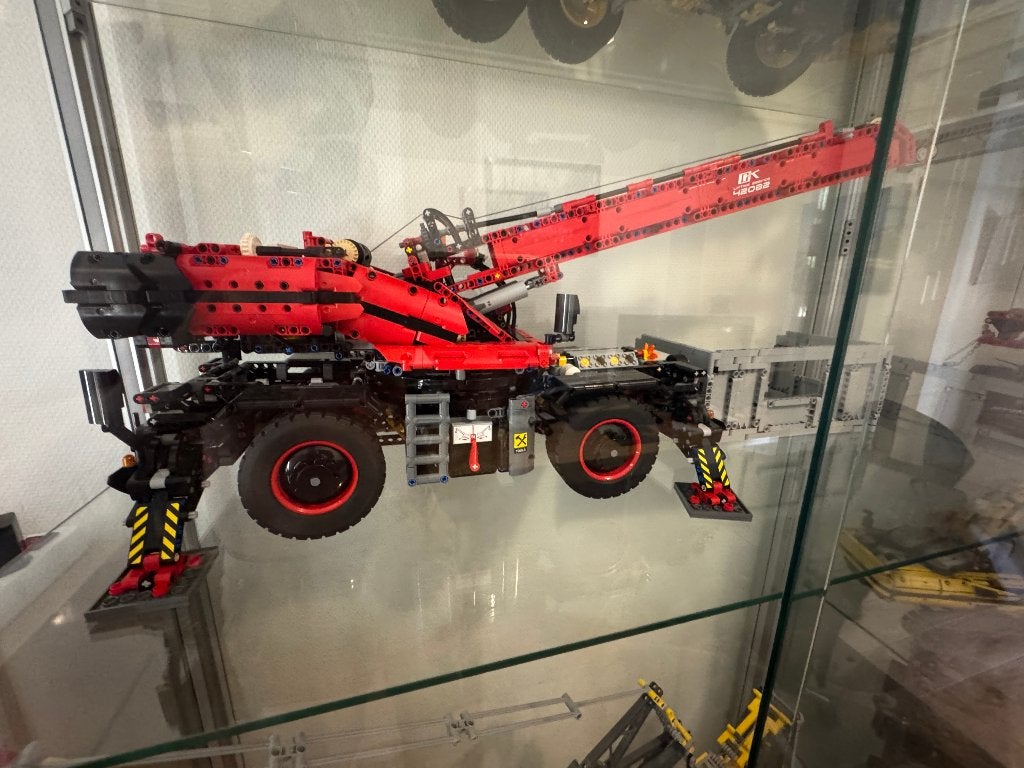 Lego Technic ruw terreinkraan 42082, Ophalen, Zo goed als nieuw, Groter dan 1:32