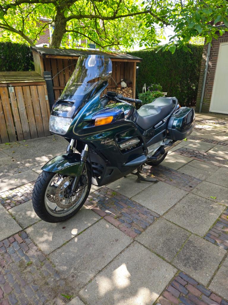 Honda ST1100 Pan European 1991 - Volledig Gereviseerd, Cardan-aandrijving, 4 cilinders, Motorrijbewijs A, Gebruikt