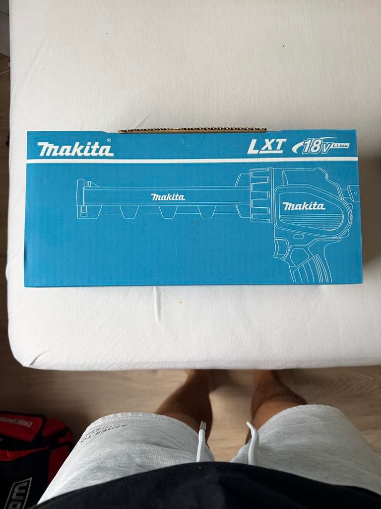 Makita kitspuit, Doe-het-zelf en Verbouw, Gereedschap | Overige machines, Ophalen of Verzenden, Zo goed als nieuw