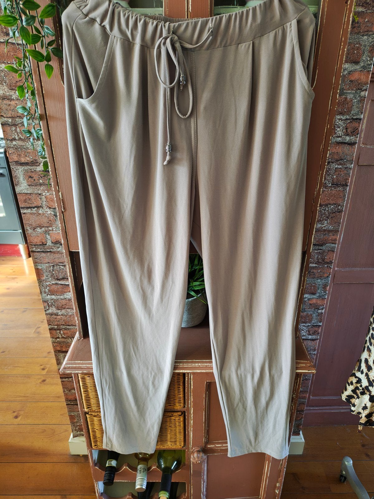 magna broek 44 46 kreukvrij stretch, Beige, Maat 46/48 (XL) of groter, Ophalen of Verzenden, Lang