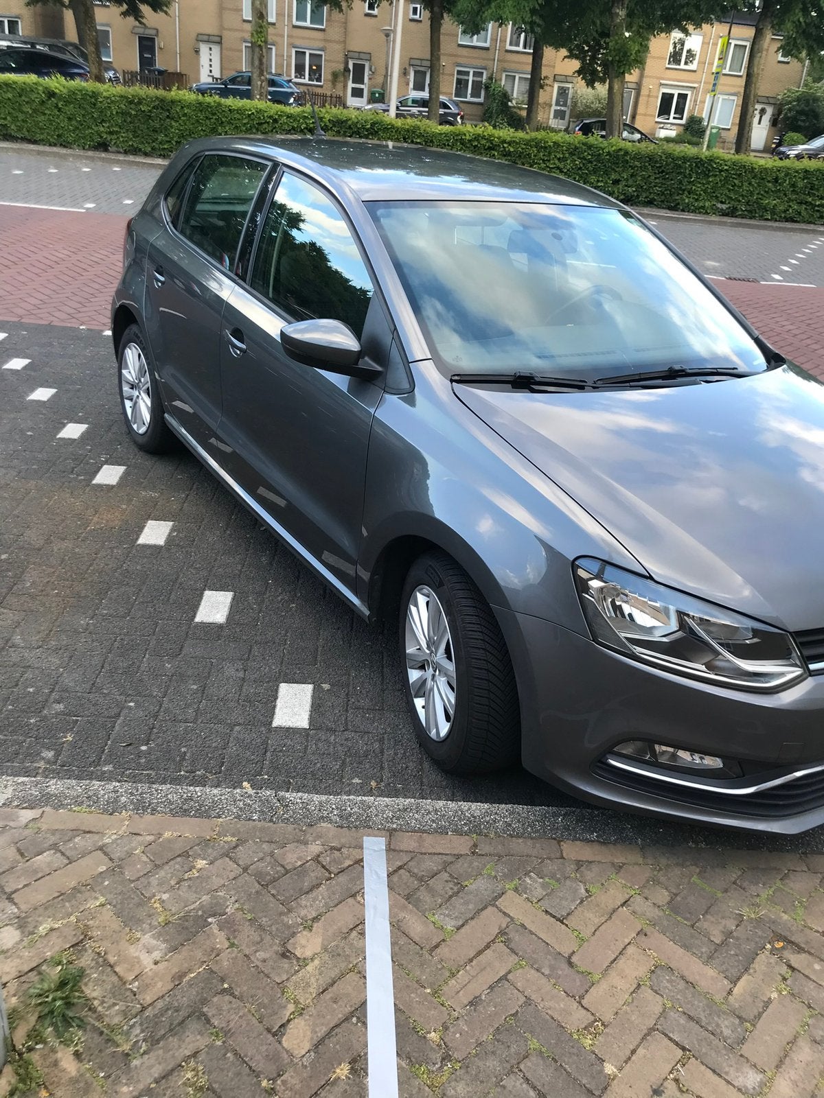 Volkswagen - Polo 1.2 TSI Highline  66KW 2014 Grijs, 40 €/maand, 4 cilinders, Handgeschakeld, Particulier