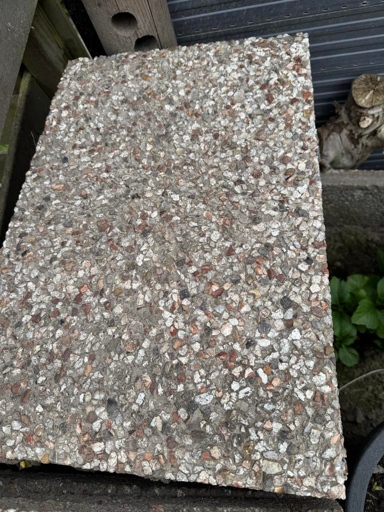 Gratis ophalen: 100 tuintegels 60x30 cm, Tuin en Terras, Ophalen of Verzenden, Zo goed als nieuw