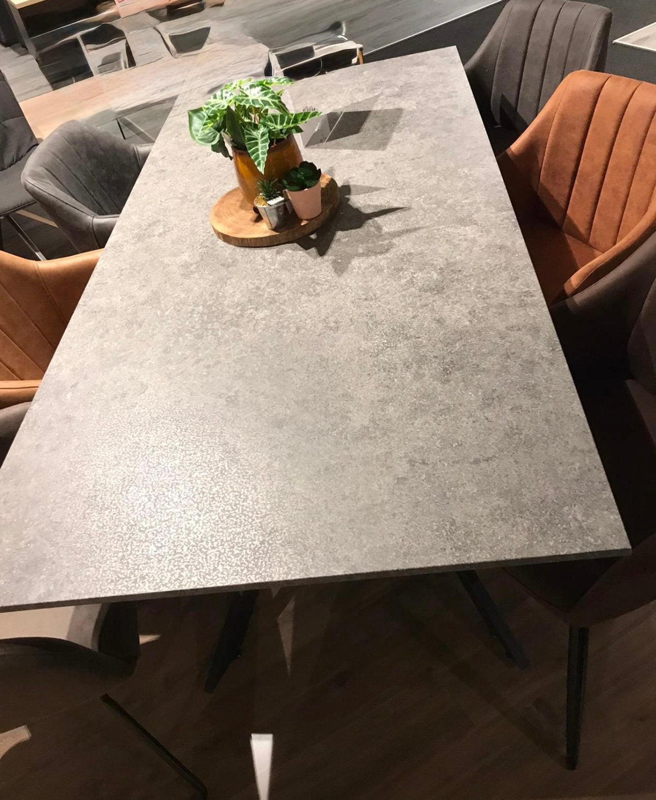 Eettafel 180 bij 90  beton look, Huis en Inrichting, Tafels | Eettafels, Ophalen, 50 tot 100 cm, Zo goed als nieuw, 150 tot 200 cm