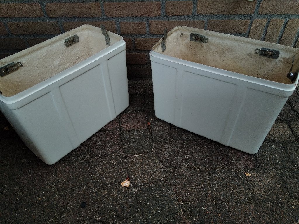 Klassieke afsluitbare polyester motorkoffers jaren '70, Ophalen, Gebruikt