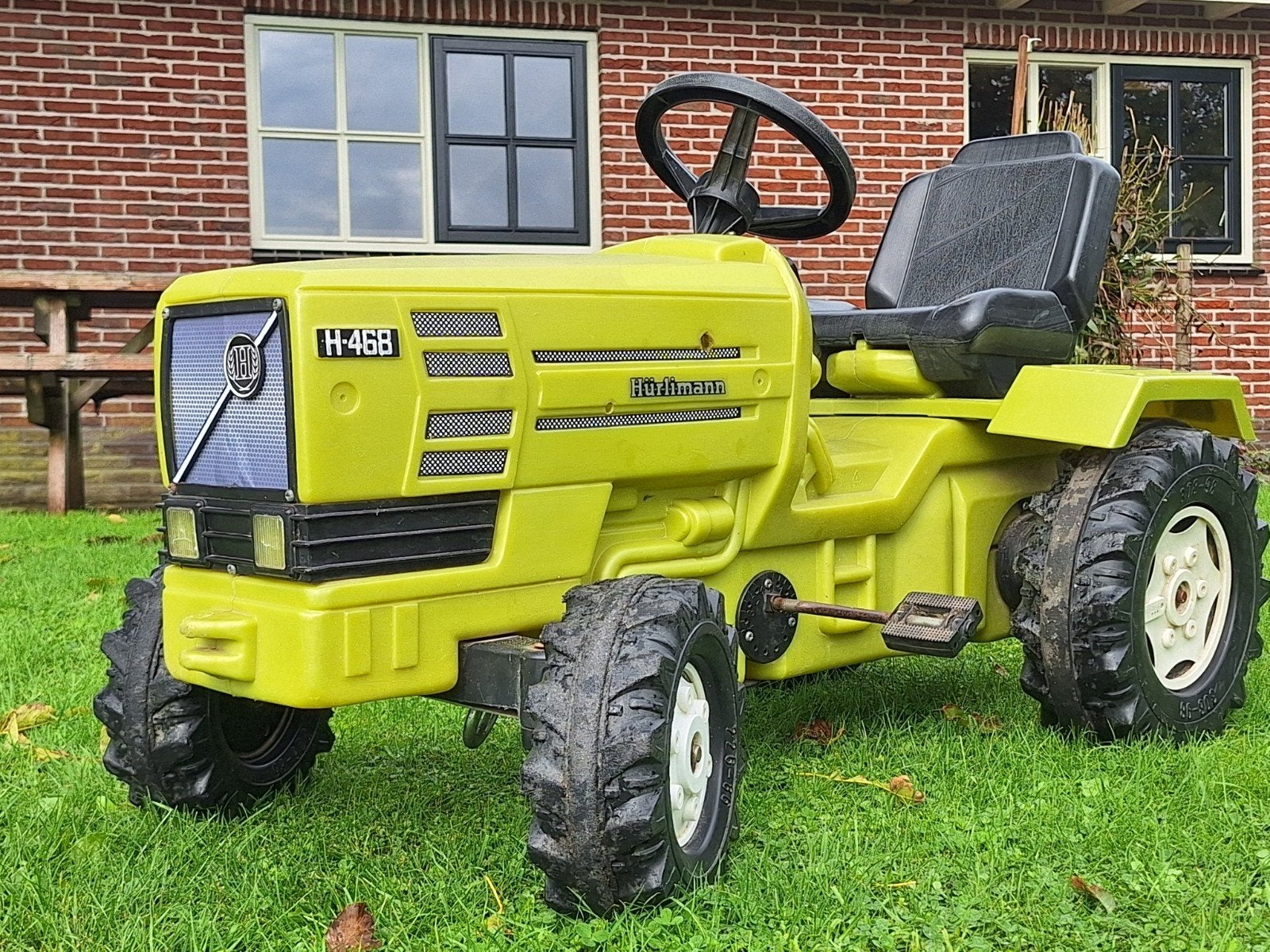 Foto 3 van Hürlimann H-468 traptrekker