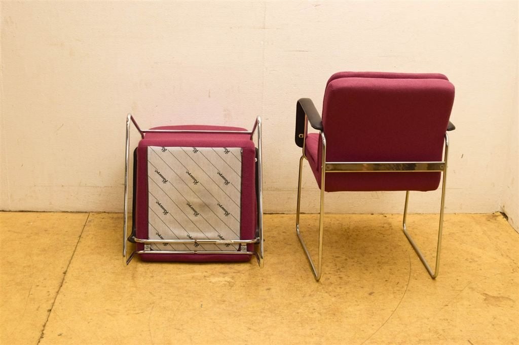 Kinnarps 2 stuks stoelen / Vergaderstoelen 47633, Ophalen of Verzenden, Gebruikt, Zwart, Vijf, Zes of meer stoelen