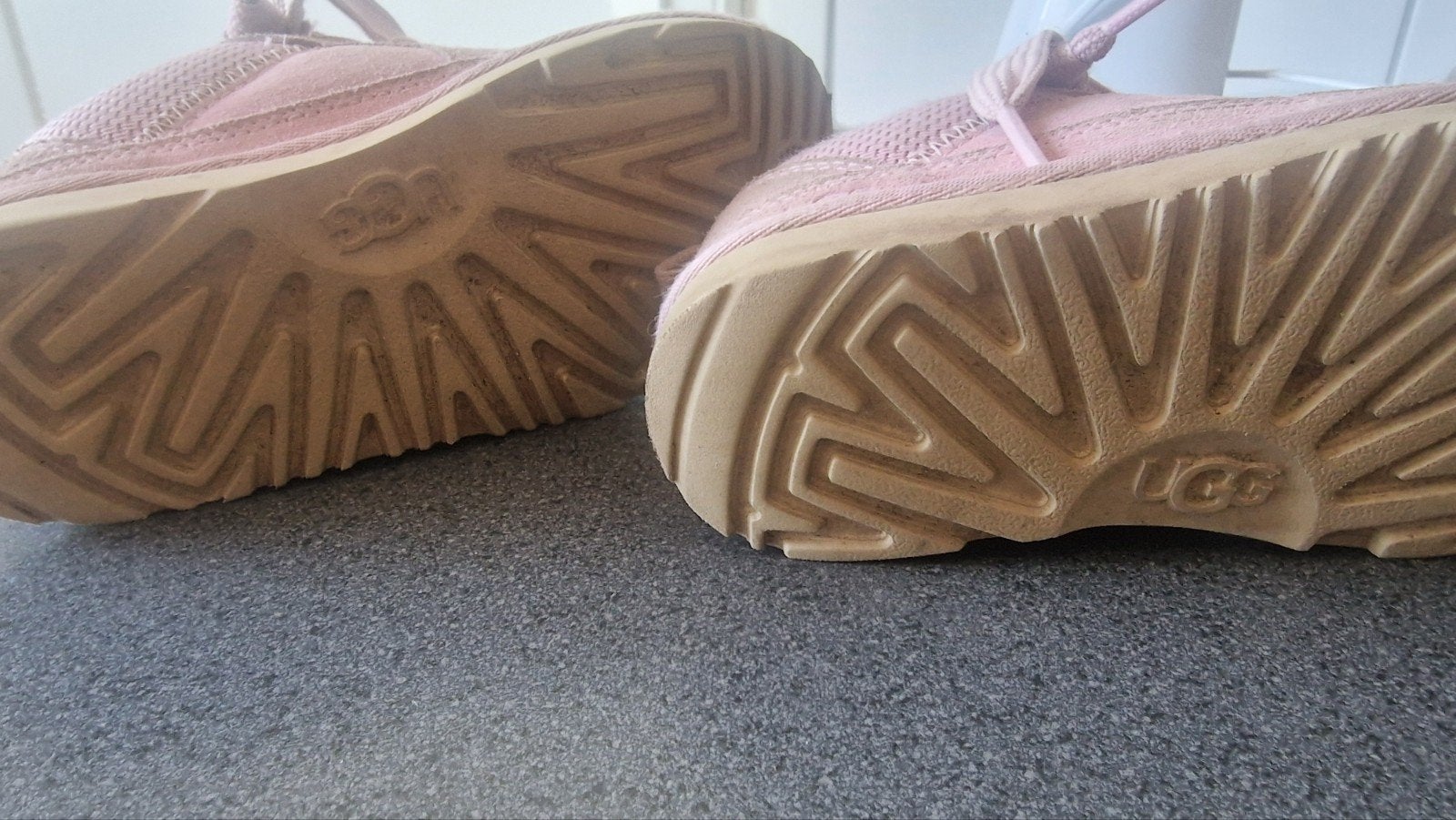 Uggs, Ophalen of Verzenden, Zo goed als nieuw, Meisje, Laarzen