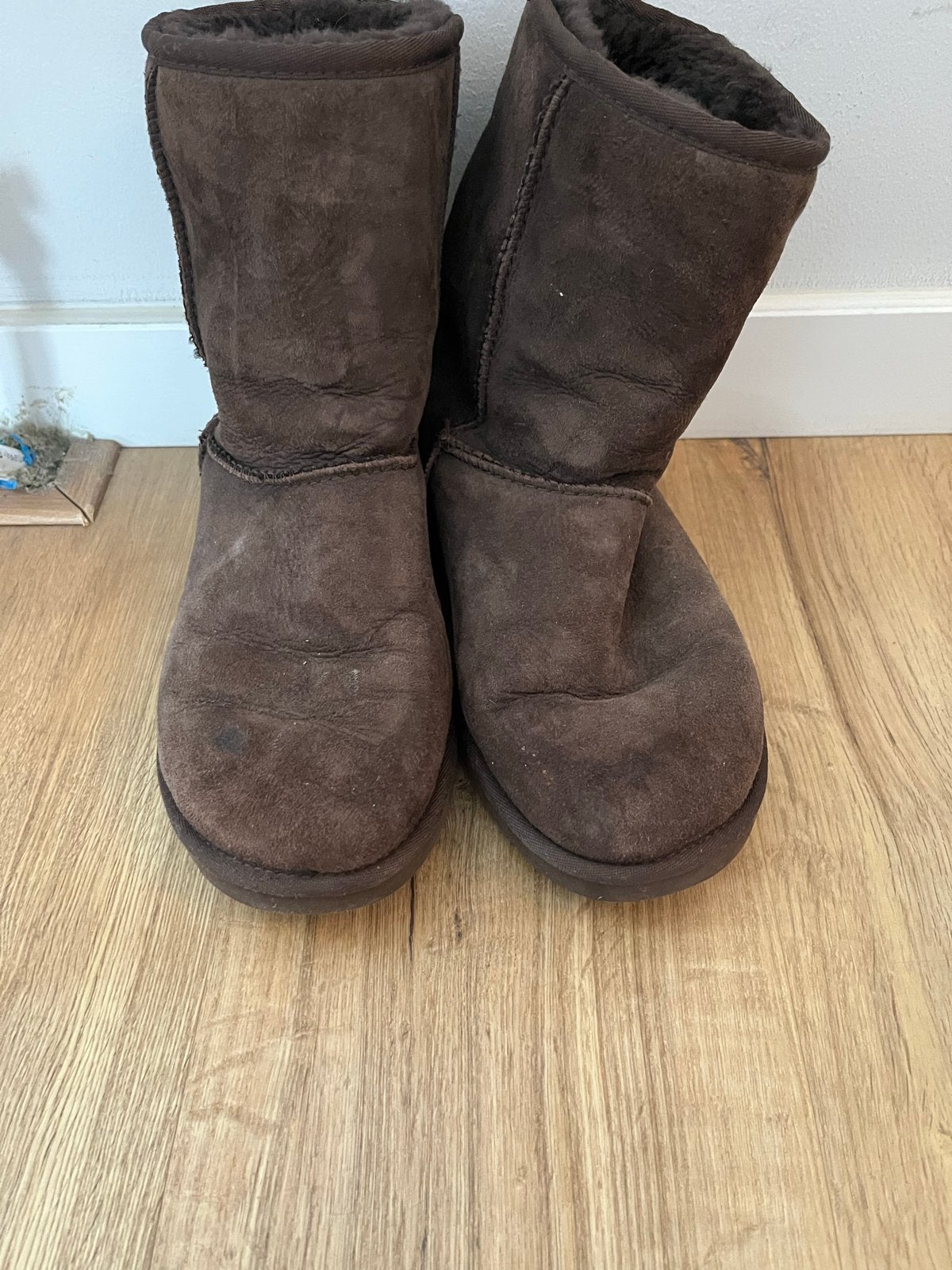 UGG Australia Classic Short Laarzen - Bruin, Ophalen of Verzenden, Gedragen, Bruin, Lage of Enkellaarzen
