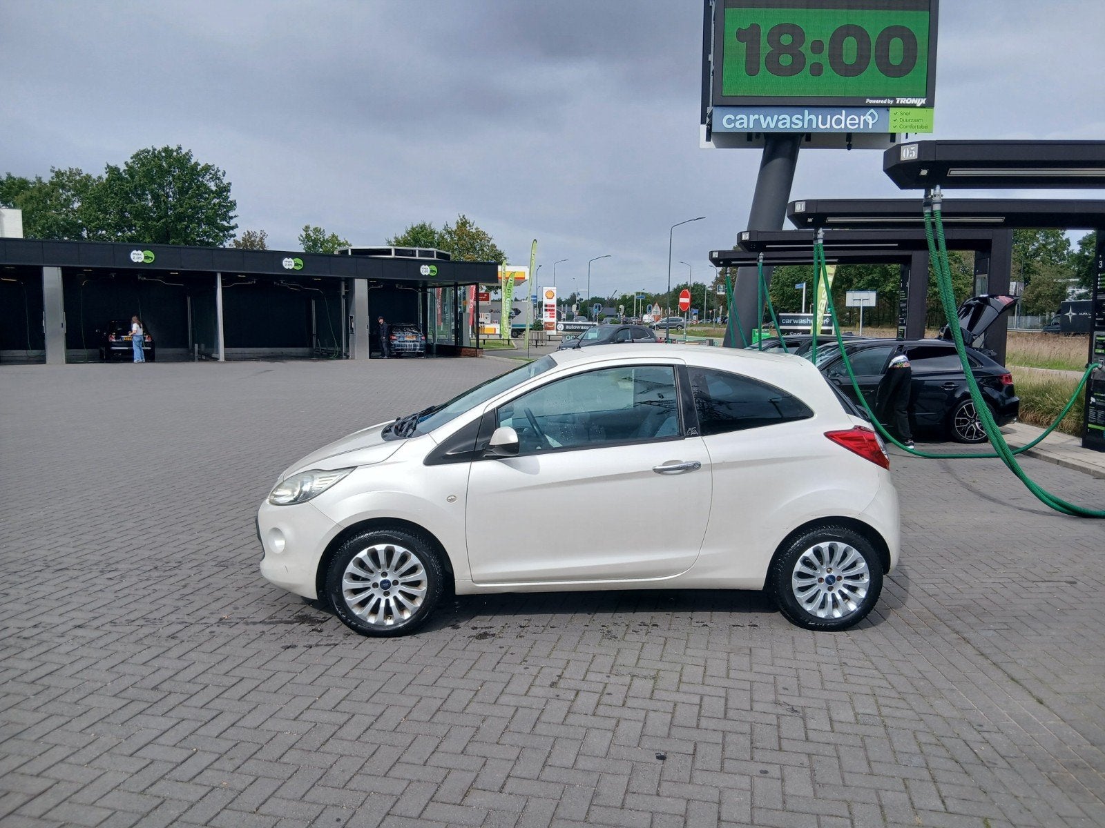 Ford Ka 1.2 69pk 2011 Wit, Auto's, Voorwielaandrijving, 1242 cc, 4 cilinders, 4 stoelen