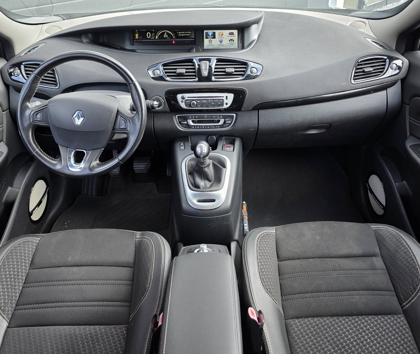 Renault Grand Scénic 1.2 TCe Bose 7P | TREKHAAK | NAVI | KE, Voorwielaandrijving, Euro 5, Gebruikt, 4 cilinders