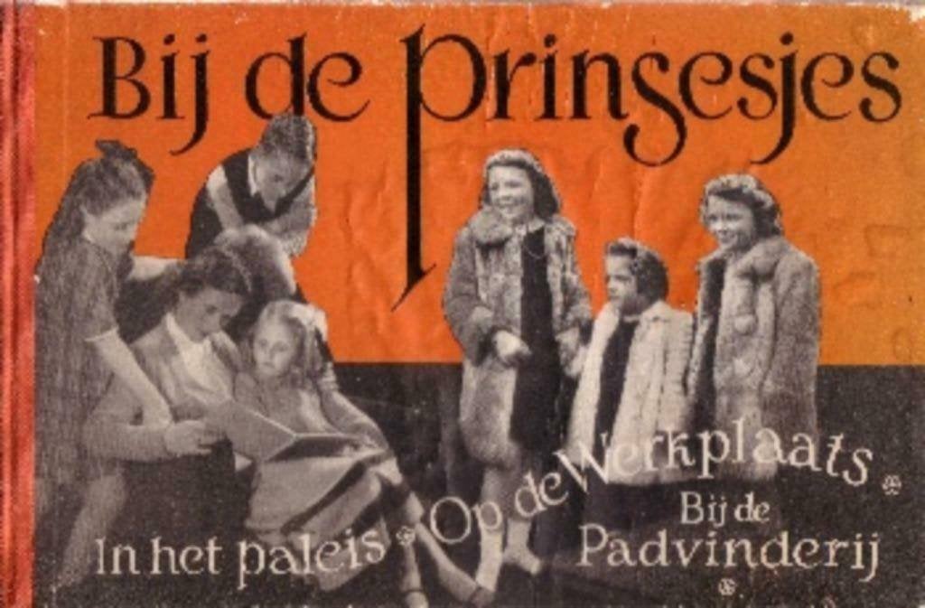 Bij de prinsesjes; in het paleis, op de Werkplaats, Verzamelen, Koninklijk Huis en Royalty, Ophalen of Verzenden, Nederland, Kaart, Foto of Prent