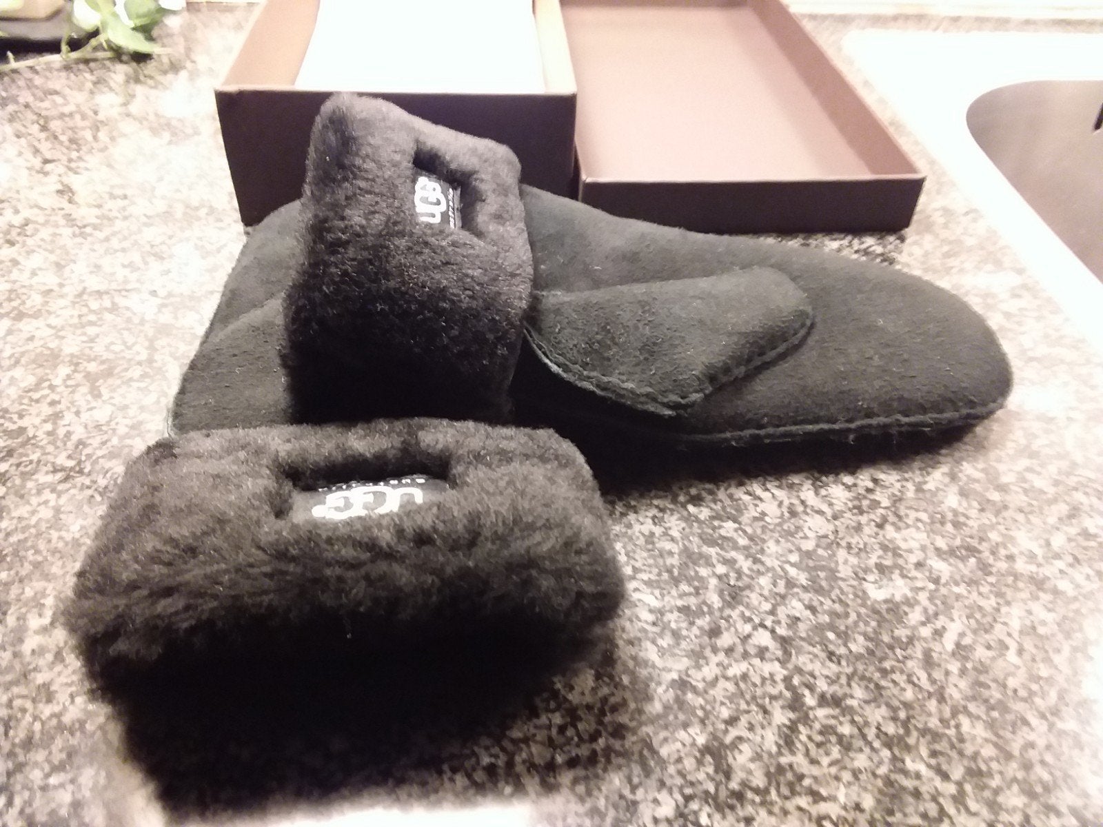 Ugg handschoenen. Maat s/m, Ophalen of Verzenden, Zo goed als nieuw, Maat 38/40 (M), Handschoenen