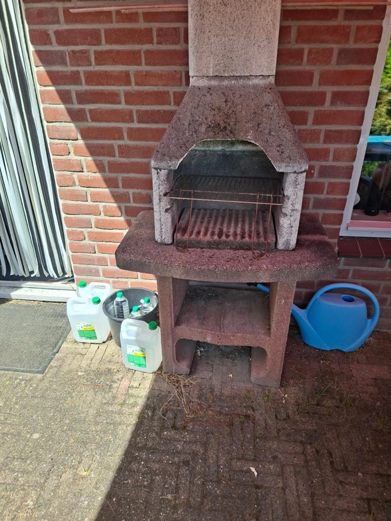 GRATIS Barbecue openhaard beton, Tuin en Terras, Tuinhaarden, Ophalen