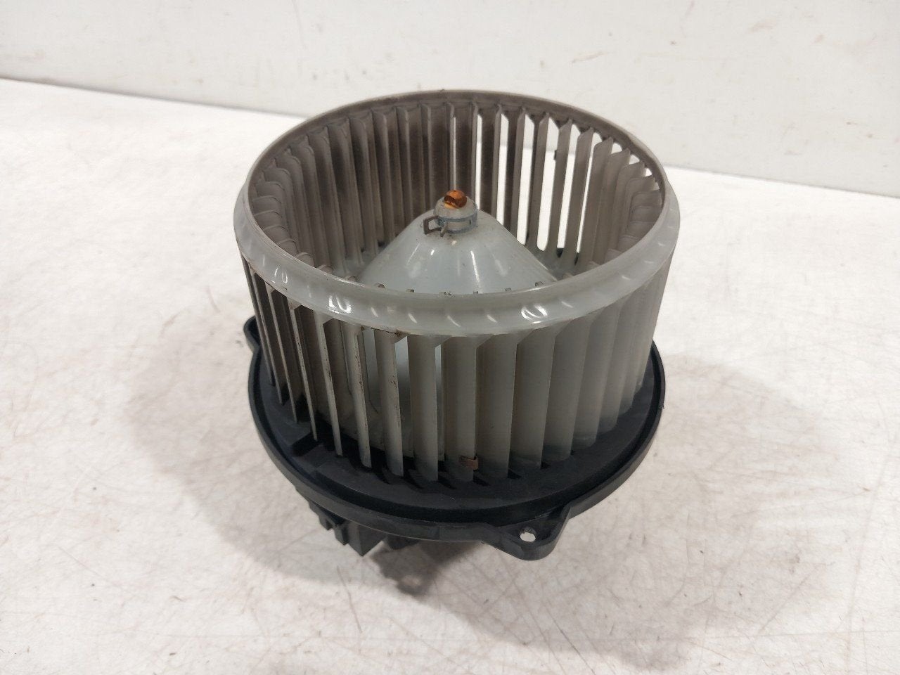 Kachel ventilator motor Land Rover Discovery, Onderdelen@venauto.nl, Van der Ven Autorecycling B.V., Ettenseweg 76, 4706 PB Roosendaal, The Netherlands