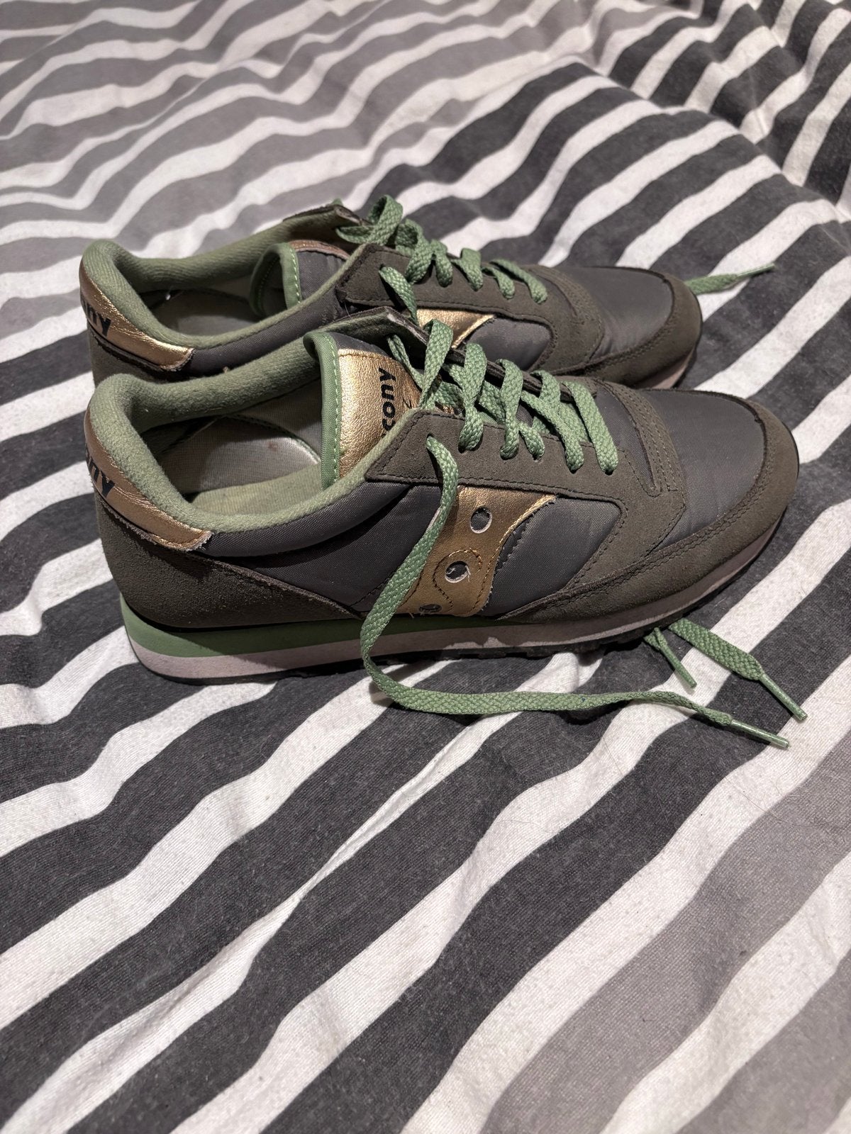 Saucony gympen, maat 40 - Zo goed als nieuw, Ophalen of Verzenden, Zo goed als nieuw, Groen, Sneakers of Gympen