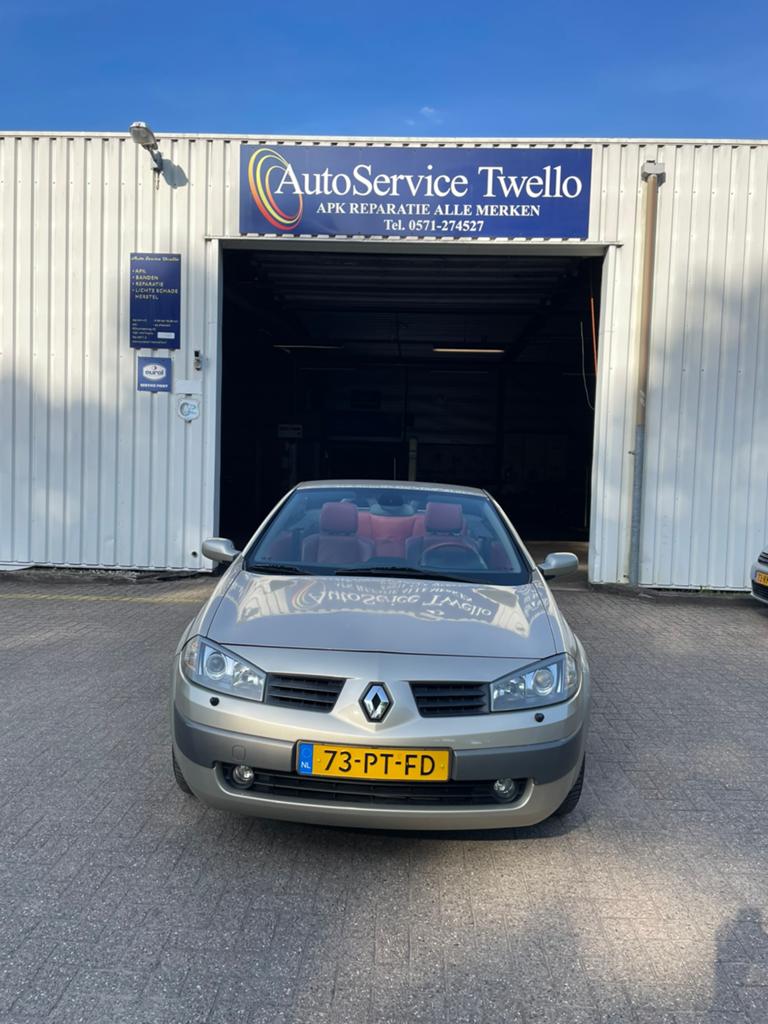 Renault Mégane 2.0 16V Autcom Cabrio AUT E4 2005 Beige, 1998 cc, 4 cilinders, Cabriolet, 4 stoelen