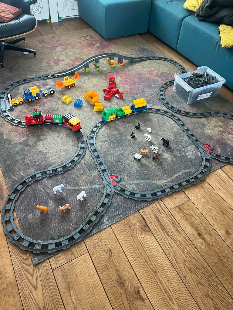 Grote DUPLO trein set met elektrische trein en rails, Kinderen en Baby's, Speelgoed | Duplo en Lego, Gebruikt, Ophalen of Verzenden