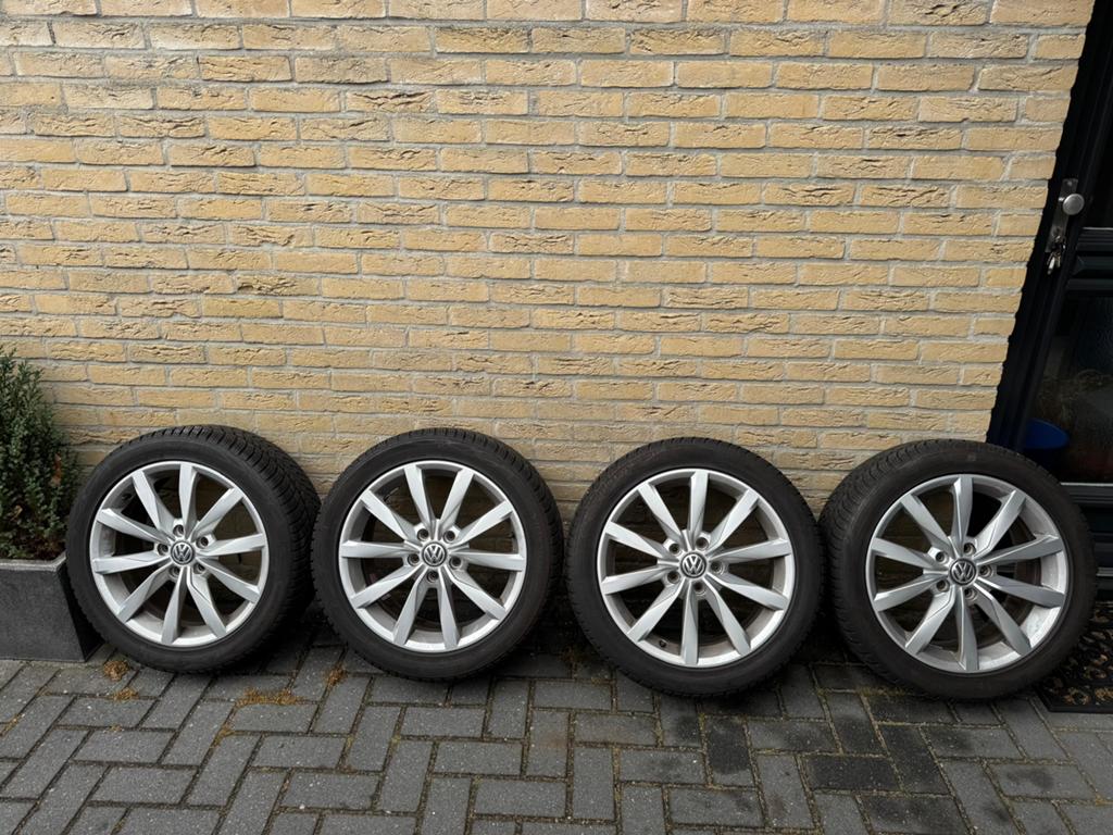 4 x 17 inch LM velgen type Dijon met Vredestein winterbanden, Ophalen