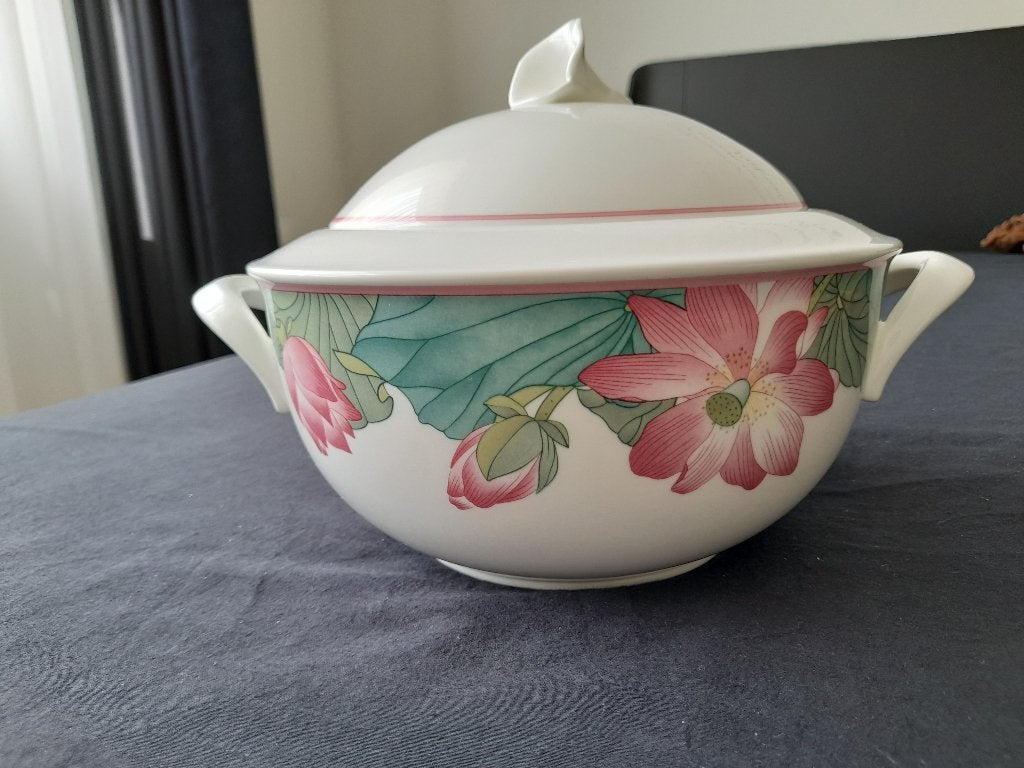 Villeroy & Boch Mettlach Jade Soepterrine met deksel, Huis en Inrichting, Keuken | Servies, Ophalen, Villeroy & Boch, Nieuw, Schaal of Schalen