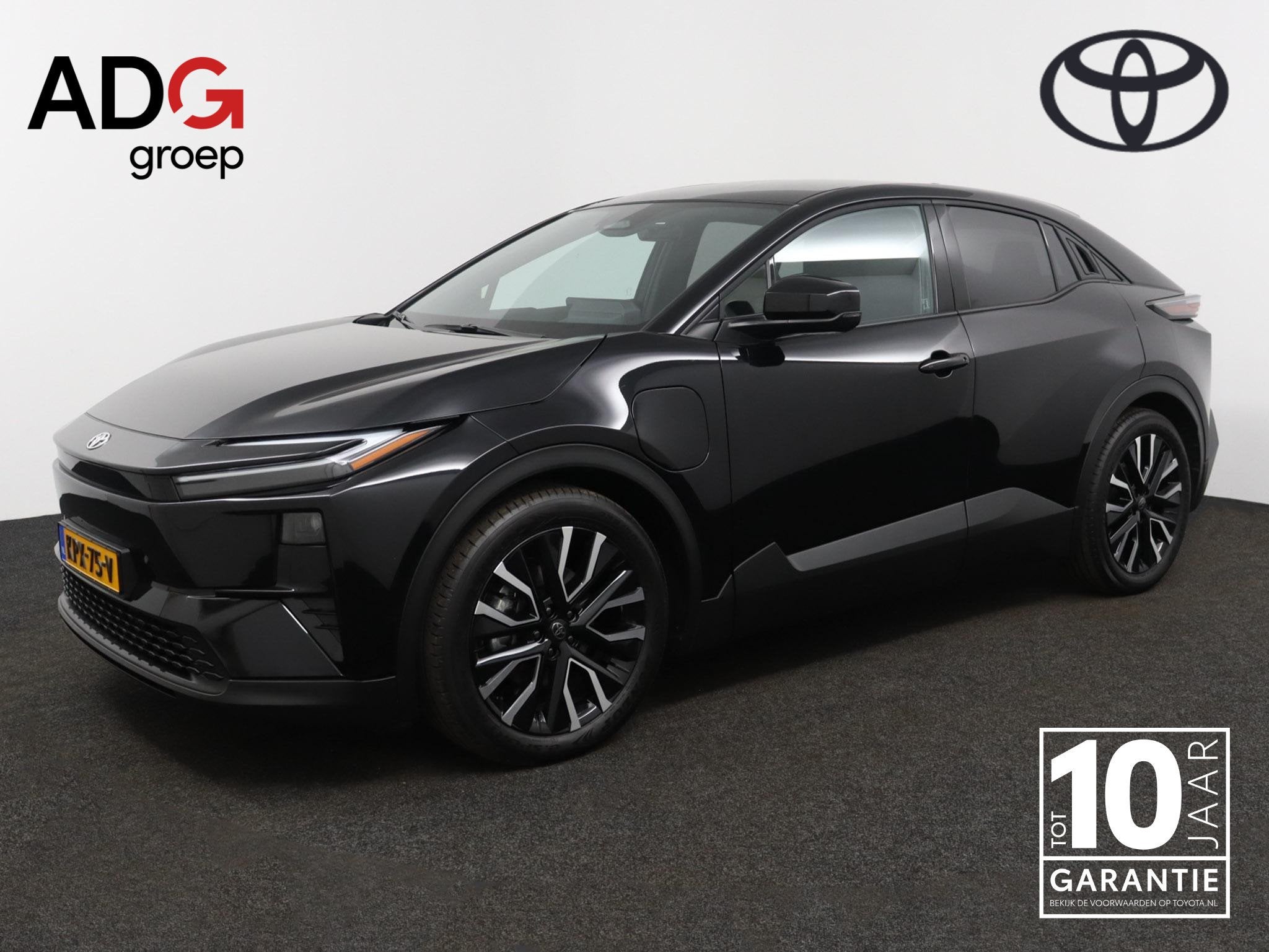 Toyota C-HR+ First Edition 77 kWh | 20" Lichtmetalen velgen, Gebruikt, Leder en Stof, Zwart, Origineel Nederlands