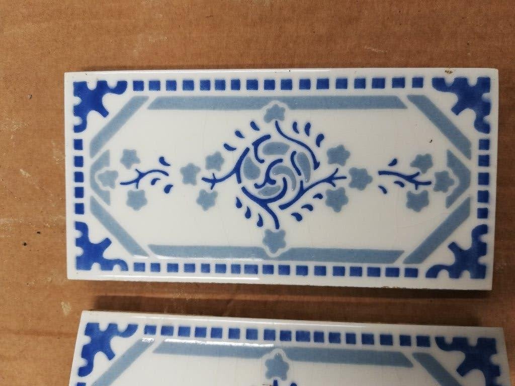40 antieke wandtegels wit met blauw(grijs) decor 15,2x7,6m