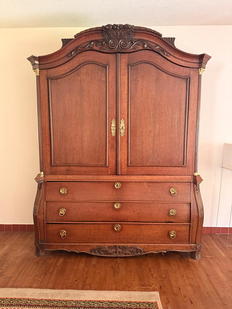 Antieke Drentse Kast - Prachtig Houten Meubelstuk, Ophalen