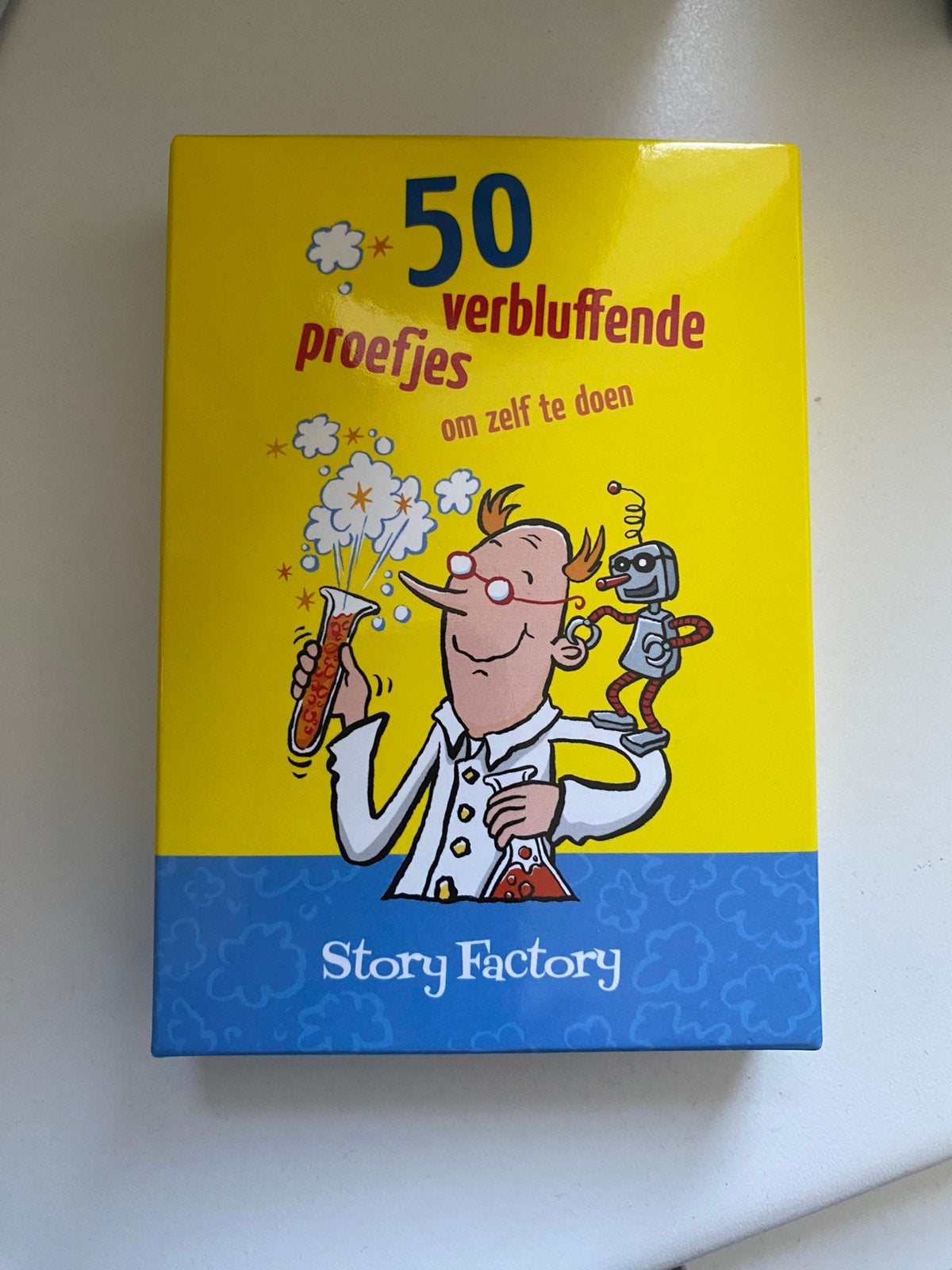 50 verbluffende proefjes om zelf te doen, Kinderen en Baby's, Speelgoed | Educatief en Creatief, Ophalen of Verzenden, Zo goed als nieuw