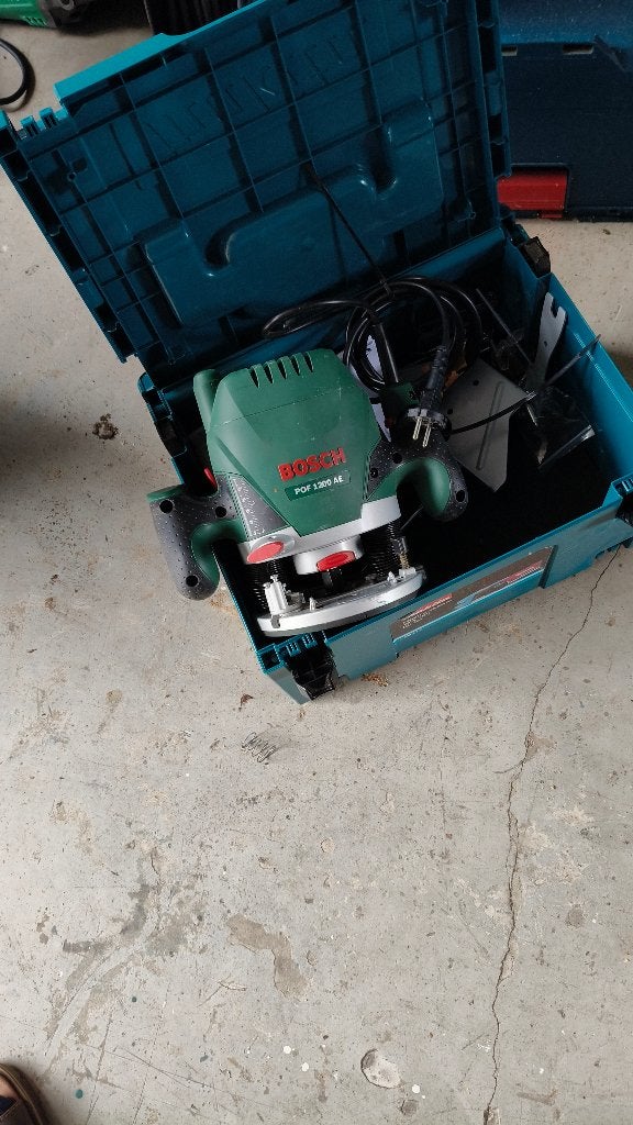 bovenfrees machine Bosch POF 1200 AE, Ophalen of Verzenden, Zo goed als nieuw, Bovenfrees, Bosch groen
