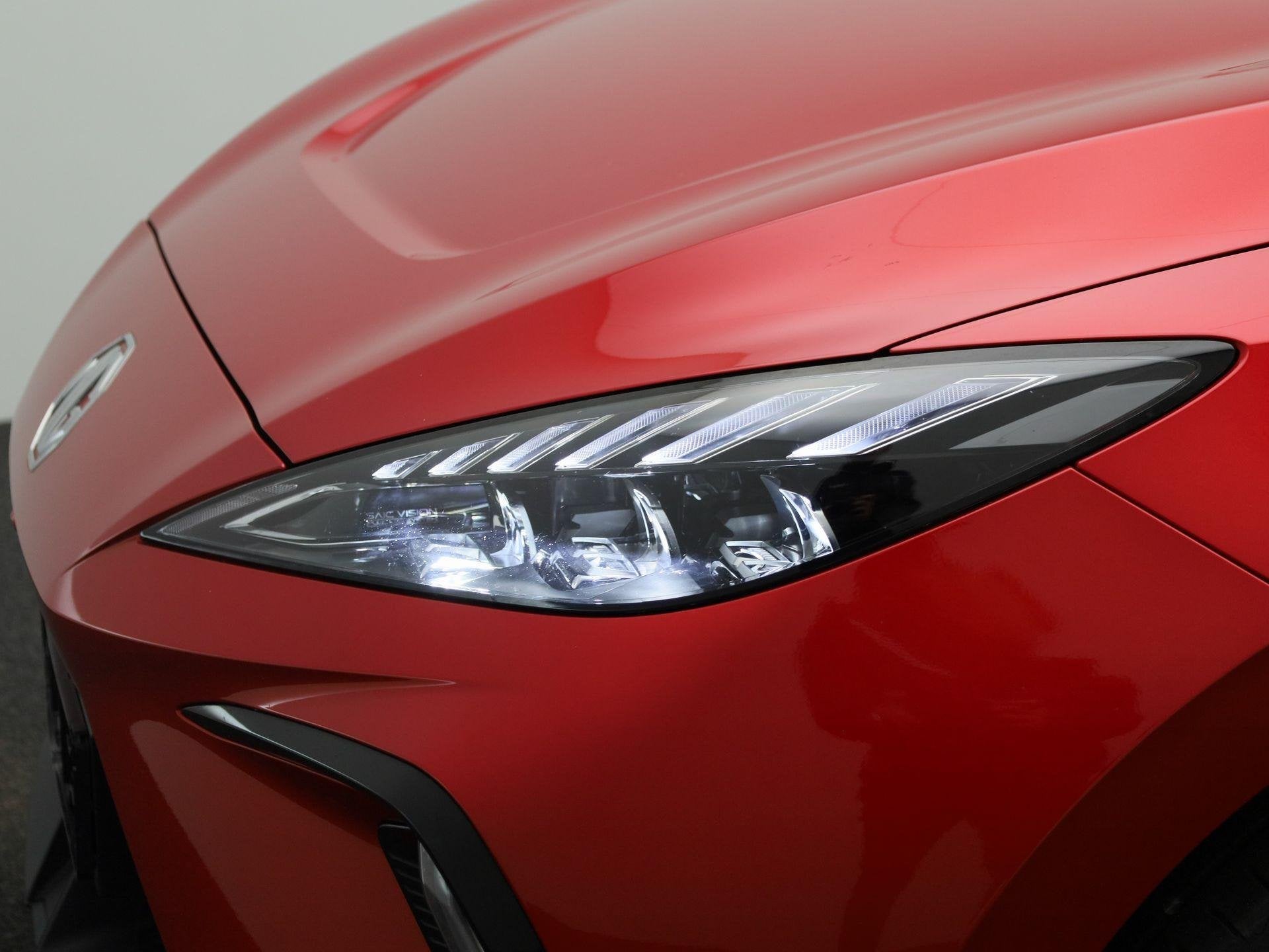 MG 4 Long Range Luxury 64 kWh | Navi | CarPlay | 360 Camera, Auto's, Automaat, 12 maanden, Gebruikt, Origineel Nederlands