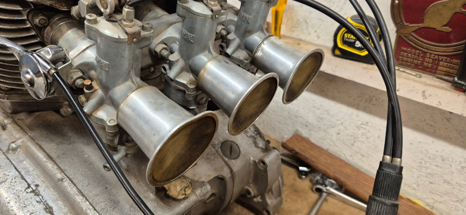gevraagd, 3 kelken voor een T150 Triumph, Ophalen of Verzenden