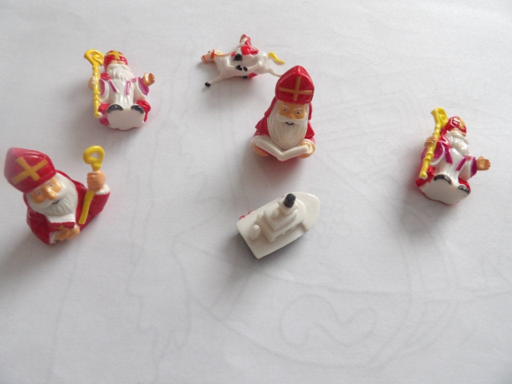 NIEUW 6 SINTERKLAAS taart figuurtjes 3 á 4 cm, Diversen, Ophalen of Verzenden, Nieuw