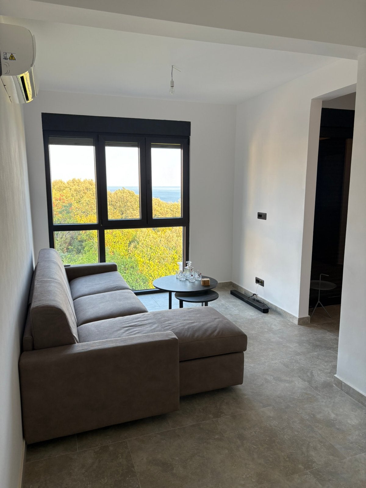 Zeer mooi appartement in Montenegro. Zeezicht!