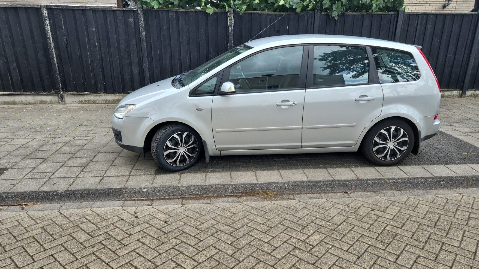 Ford C-Max 2.0 107KW 2005 Grijs, Auto's, Voorwielaandrijving, 145 pk, 4 cilinders, Handgeschakeld