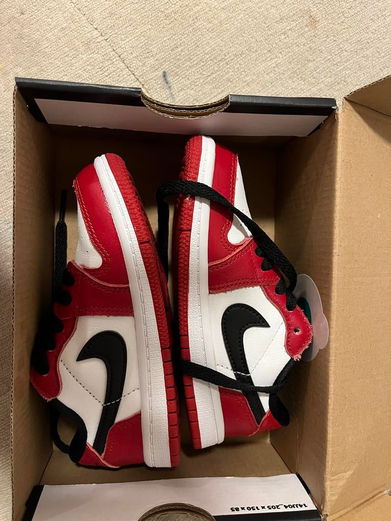 Nike Air Jordan 1 Chicago - Maat 25 - Nieuw, Ophalen of Verzenden, Nieuw, Jongen of Meisje, Sportschoenen