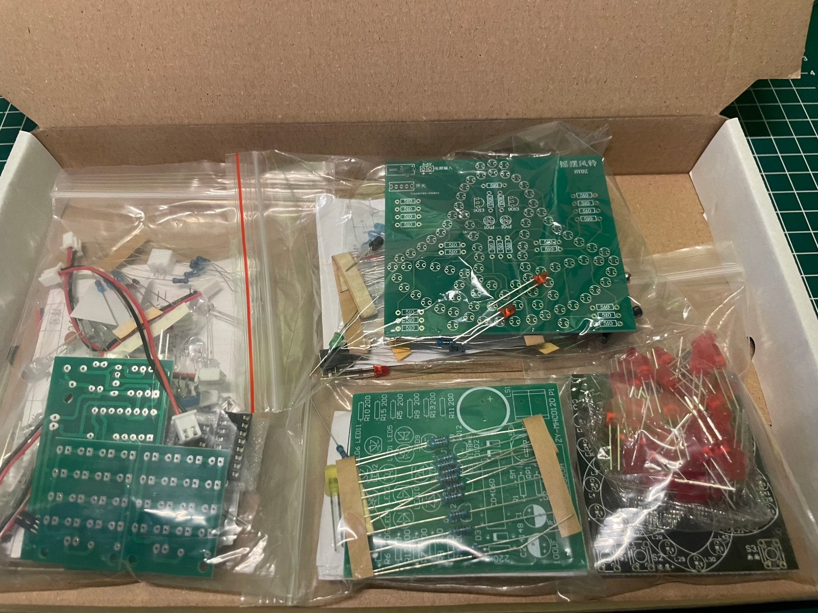 Soldeer oefeningen, Hobby en Vrije tijd, Elektronica-componenten, Ophalen of Verzenden, Zo goed als nieuw