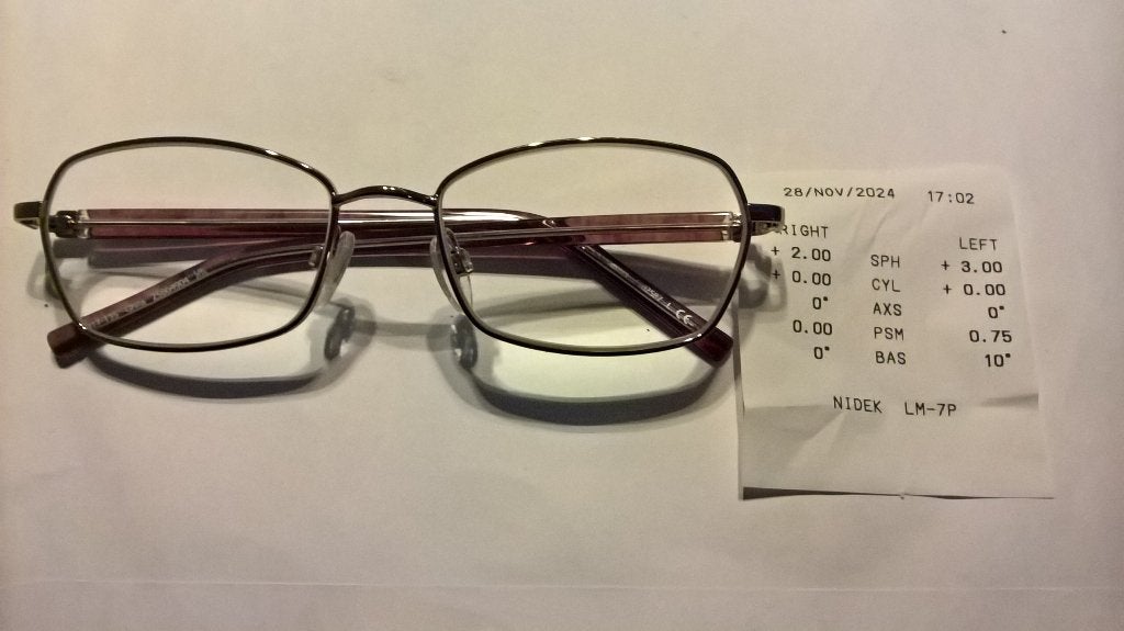 2 leesbrillen op sterkte v opticien 1x nw 1x gebr prijs/st, Overige merken, Overige kleuren, Ophalen of Verzenden, Zo goed als nieuw