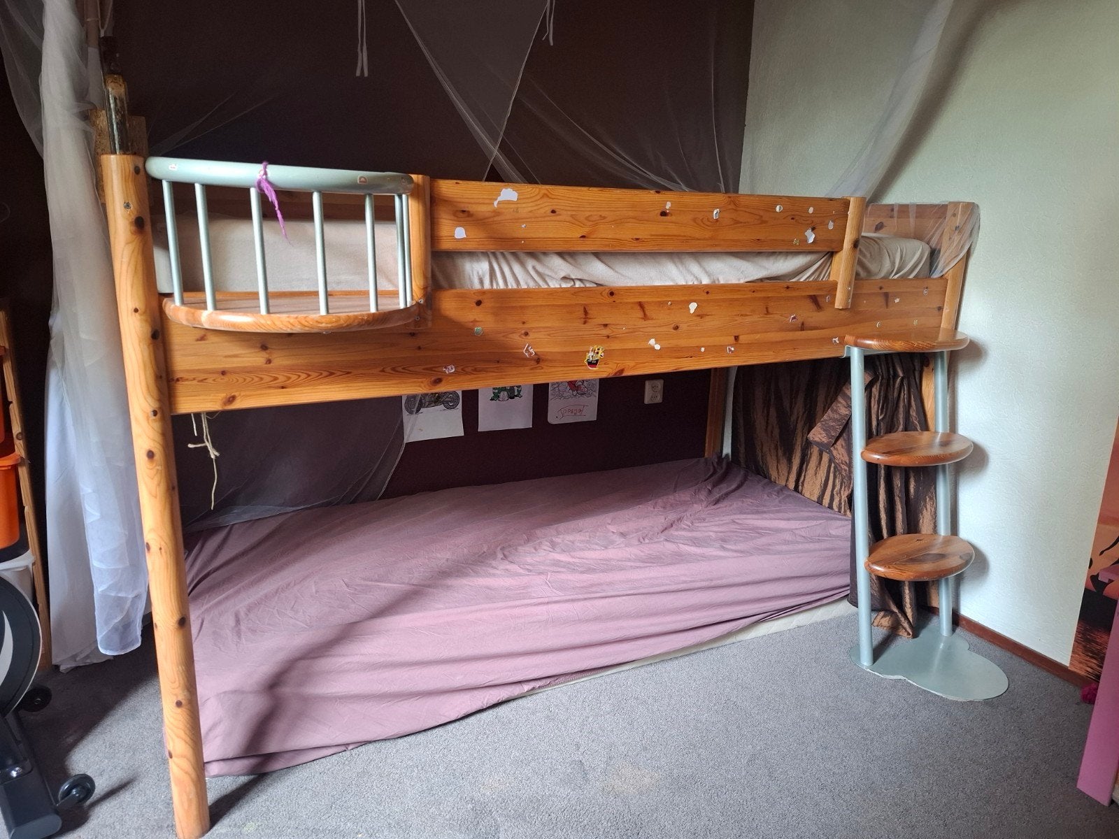 Hoogslaper/stapelbed met gordijnrails en optionele zijwanden, Ophalen, Gebruikt, Eenpersoons, 210 cm
