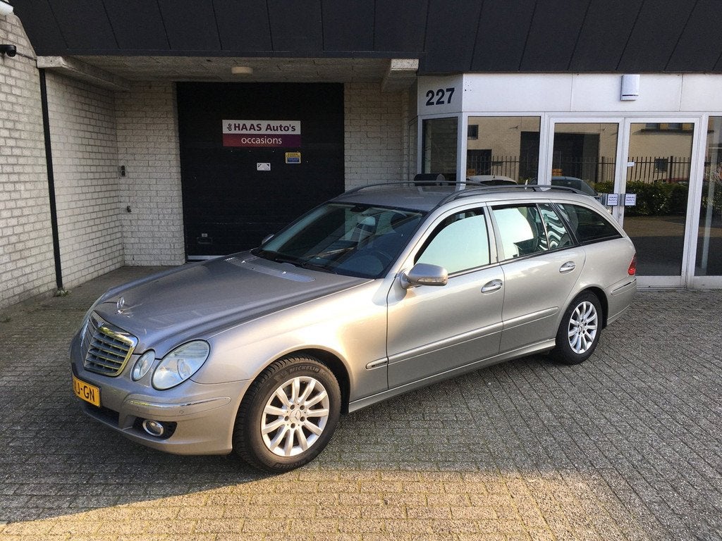 Mercedes-Benz E-klasse Estate 200 K. Elegance / NL-AUTO / AU, Automaat, Gebruikt, Zwart, 4 cilinders