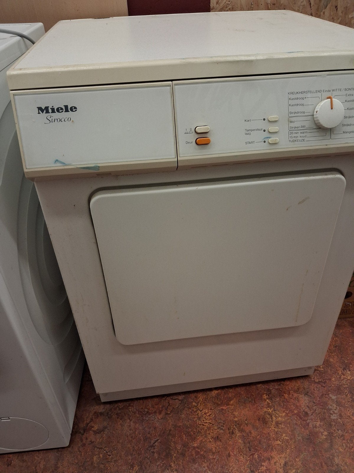 Miele Sirocco Wasdroger - Betrouwbaar en Efficiënt, 6 tot 8 kg, Gebruikt, Info@miele.com, Luchtafvoer