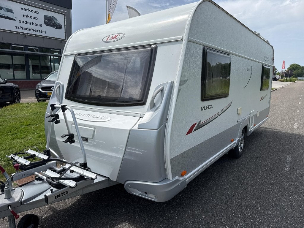 LMC Musica 490 E, Caravans en Kamperen, Caravans, Rondzit, Kachel, Bedrijf, 4 tot 5 meter