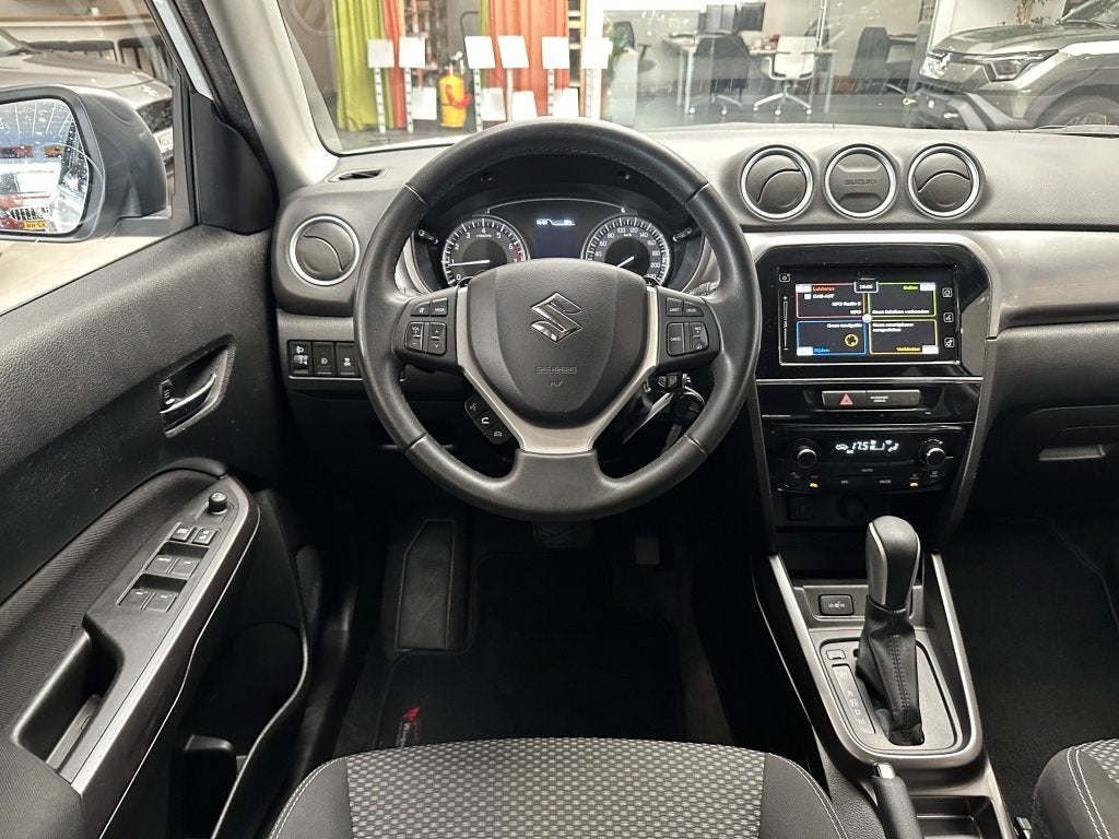 Suzuki Vitara 1.4 Boosterjet Select Smart Hybride [ TREKHAAK, Auto's, Euro 6, 4 cilinders, 400 kg, Wit