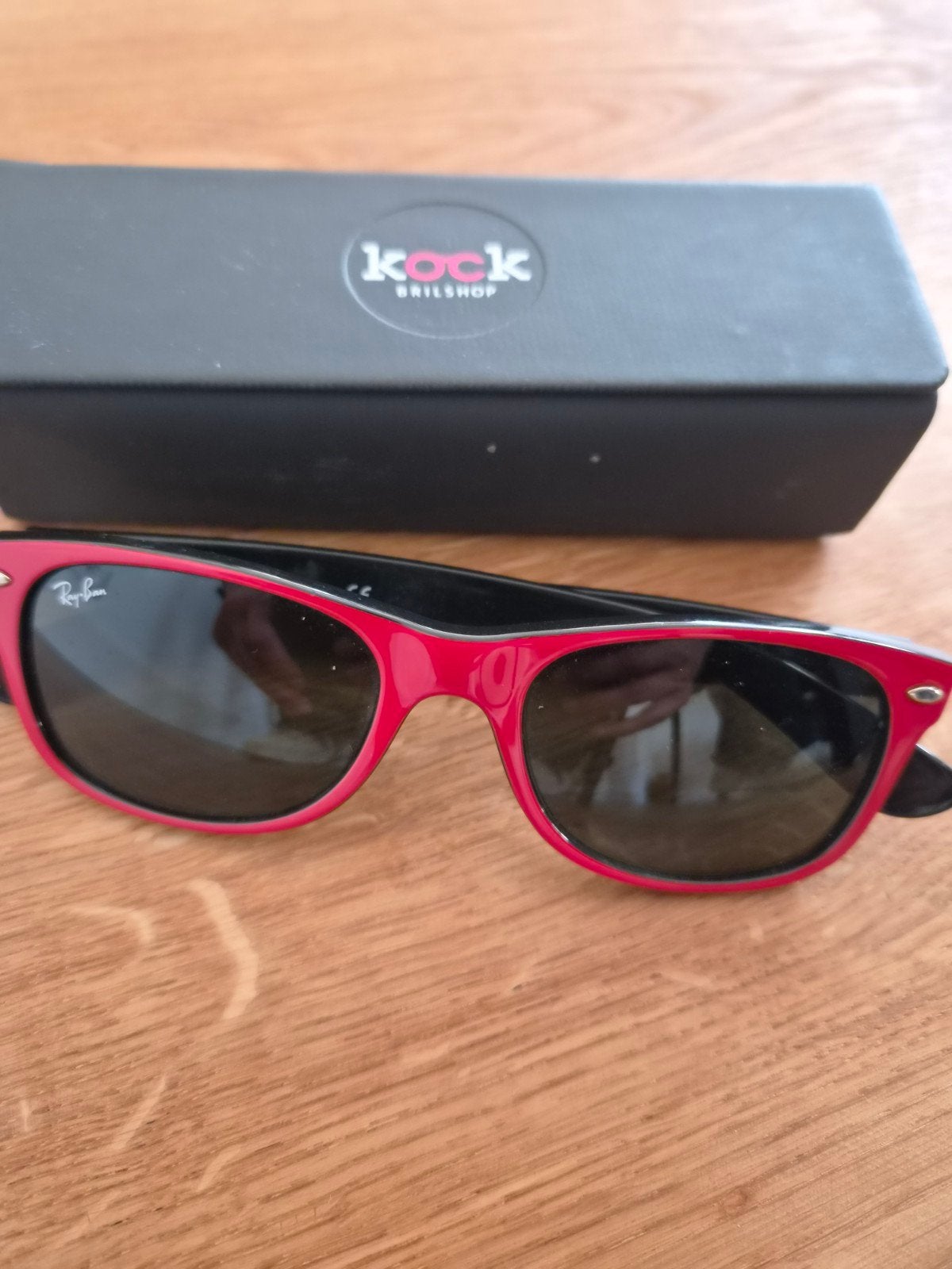 Ray-Ban New Wayfarer Zonnebril Rood/Zwart, Ophalen, Zo goed als nieuw, Rood, Ray-Ban