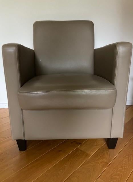 Leren fauteuil, Huis en Inrichting, Fauteuils, Ophalen, Gebruikt, Zie foto's, 50 tot 75 cm